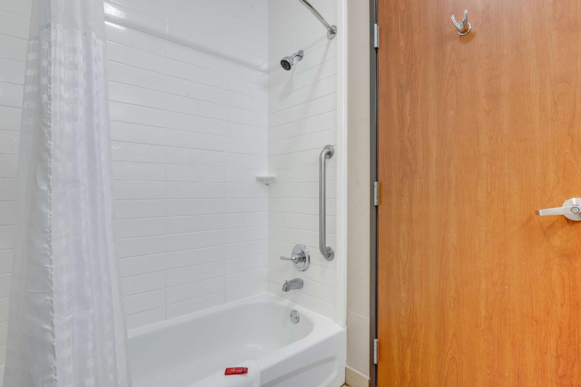 Surestay Plus Hotel By Best Western Owasso Tulsa North Bagian luar foto